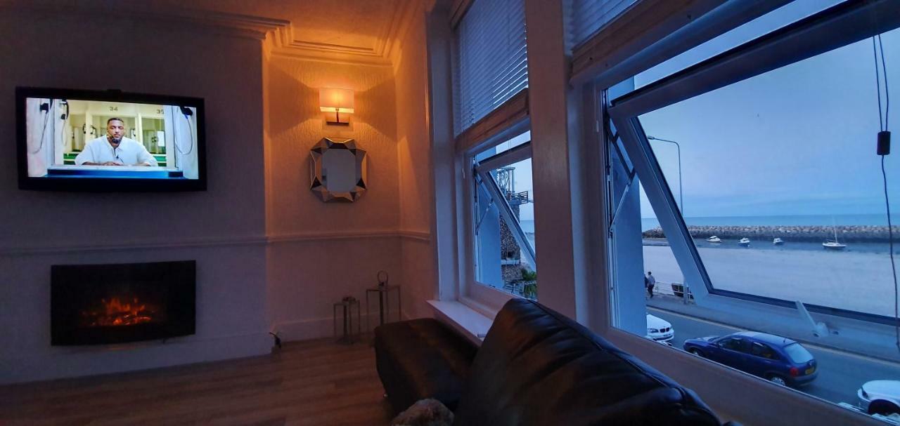 Harbour View Apartment Rhos-on-Sea Exterior photo